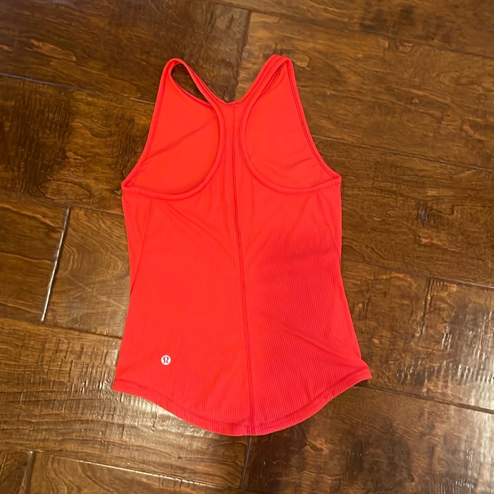 Lululemon Base pace Red tank size 0
